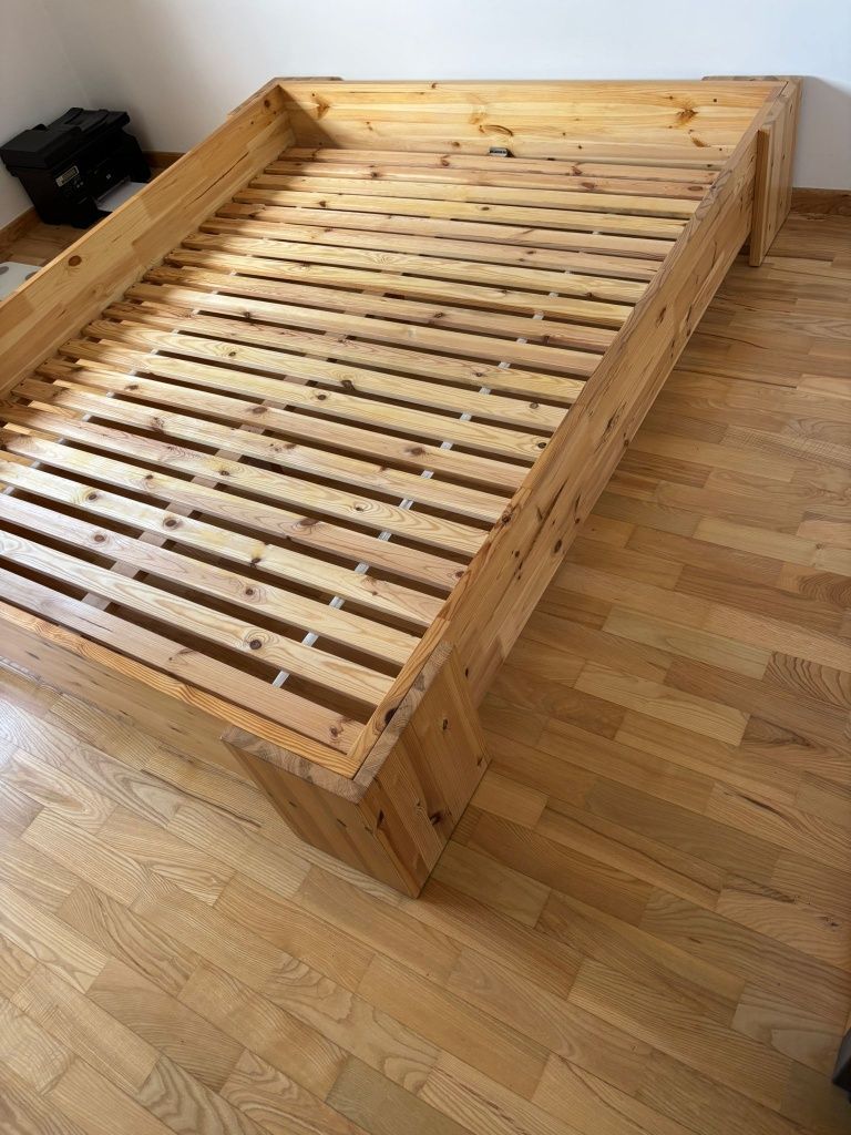 Drewniane łóżko sosnowe 200x160