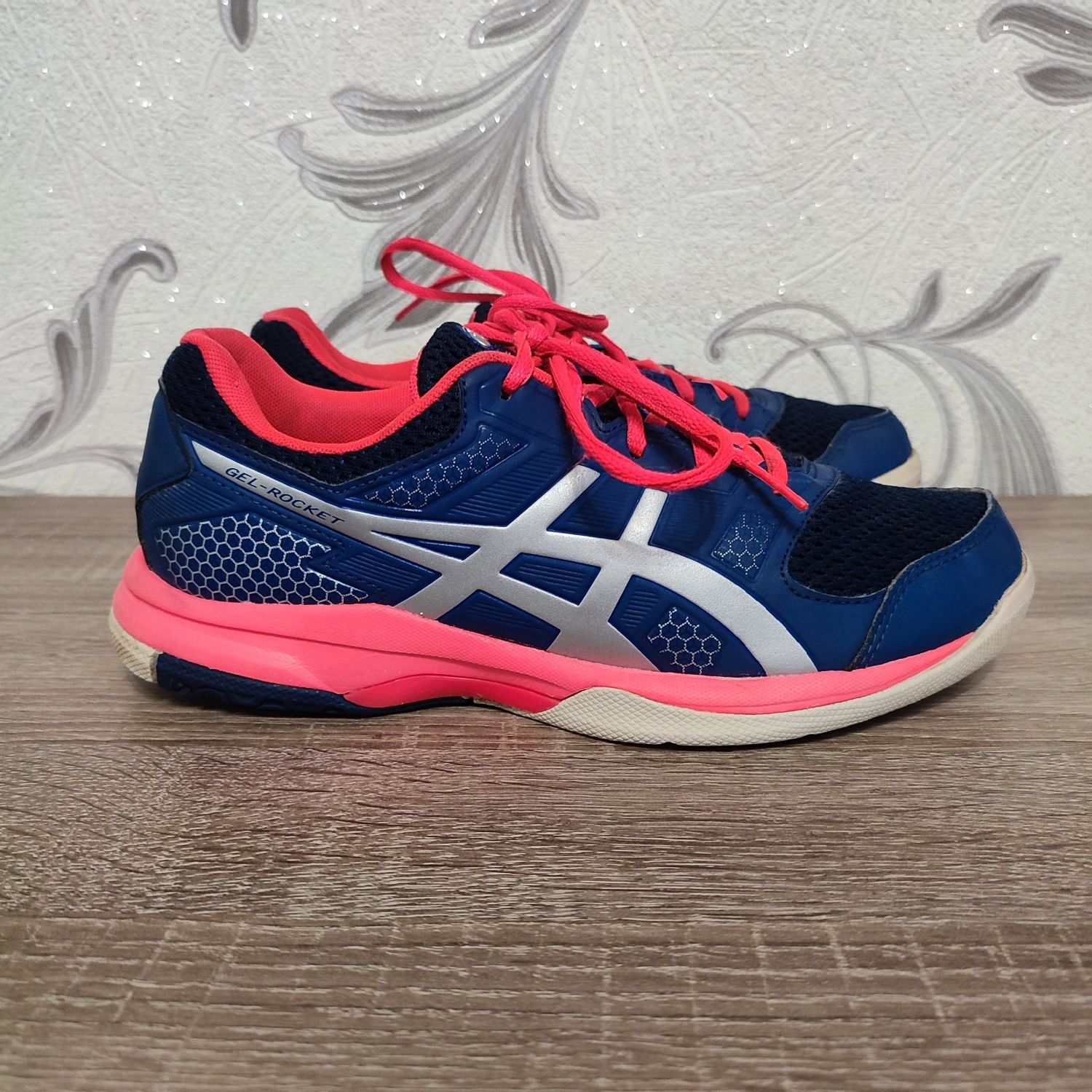 Кросівки у спортзал, волейбольні Asics Gel-rocket size 39.5/25