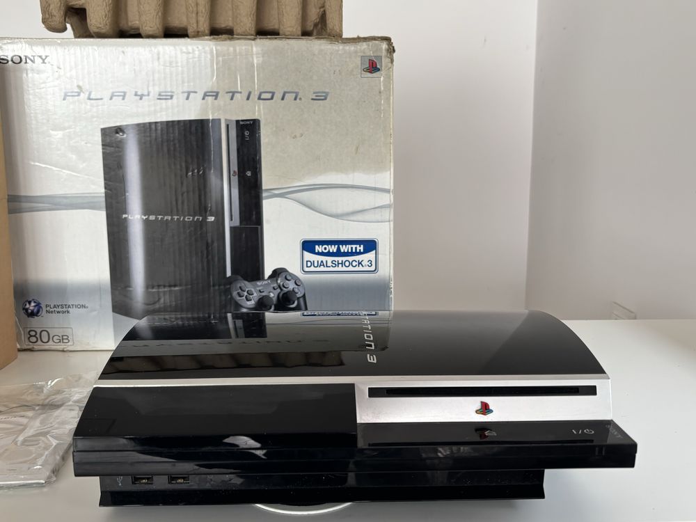 Sony PS3 w kartonie!