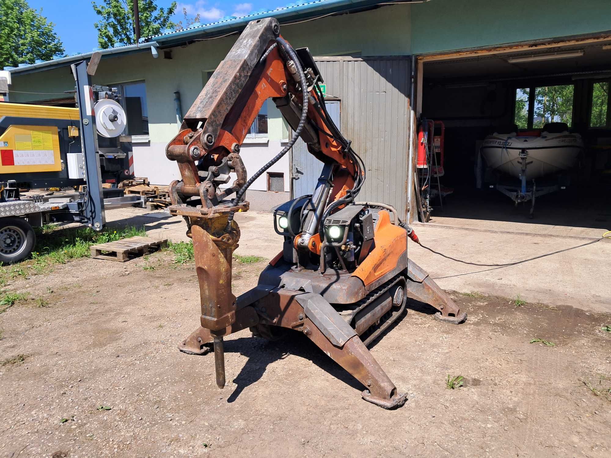 robot Wyburzeniowy Husqvarna DXR140 + młot SB152 (Brokk)