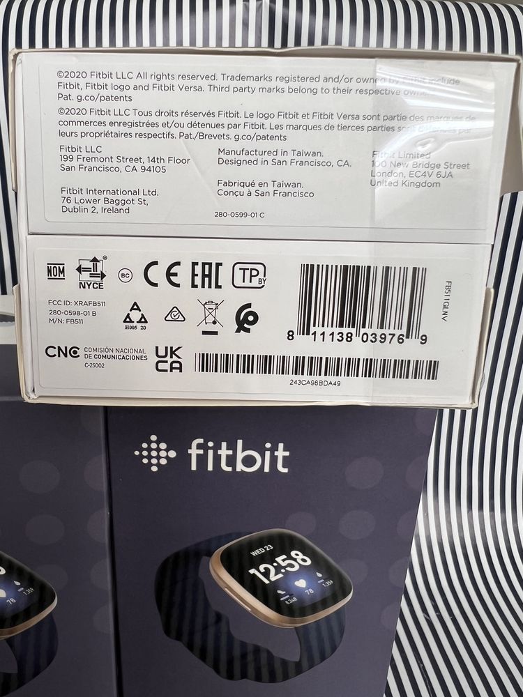 Смарт годинник Fitbit Versa 3 Midnight / Soft Gold (FB511GLNV)