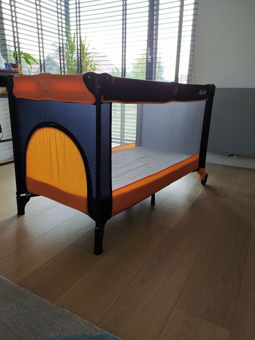 Łóżeczko turystyczne + materac