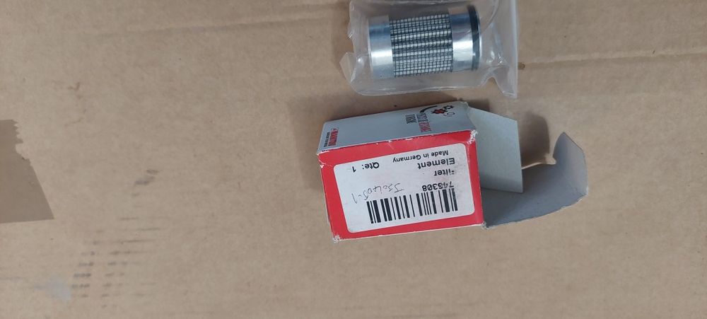 Sprzedam  części do Manitu widoczne zdjęciach  telefon 6.9 . 1.9.0 206