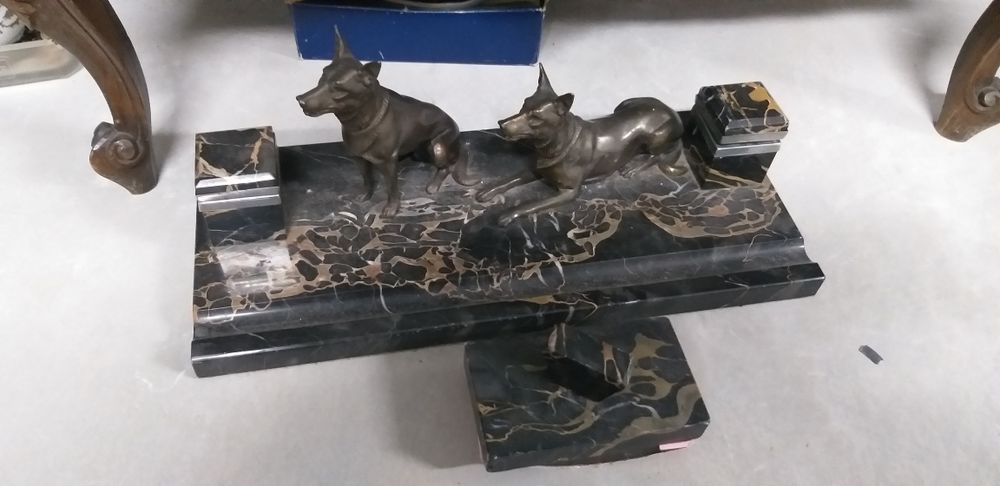 Porcelanas e velharias