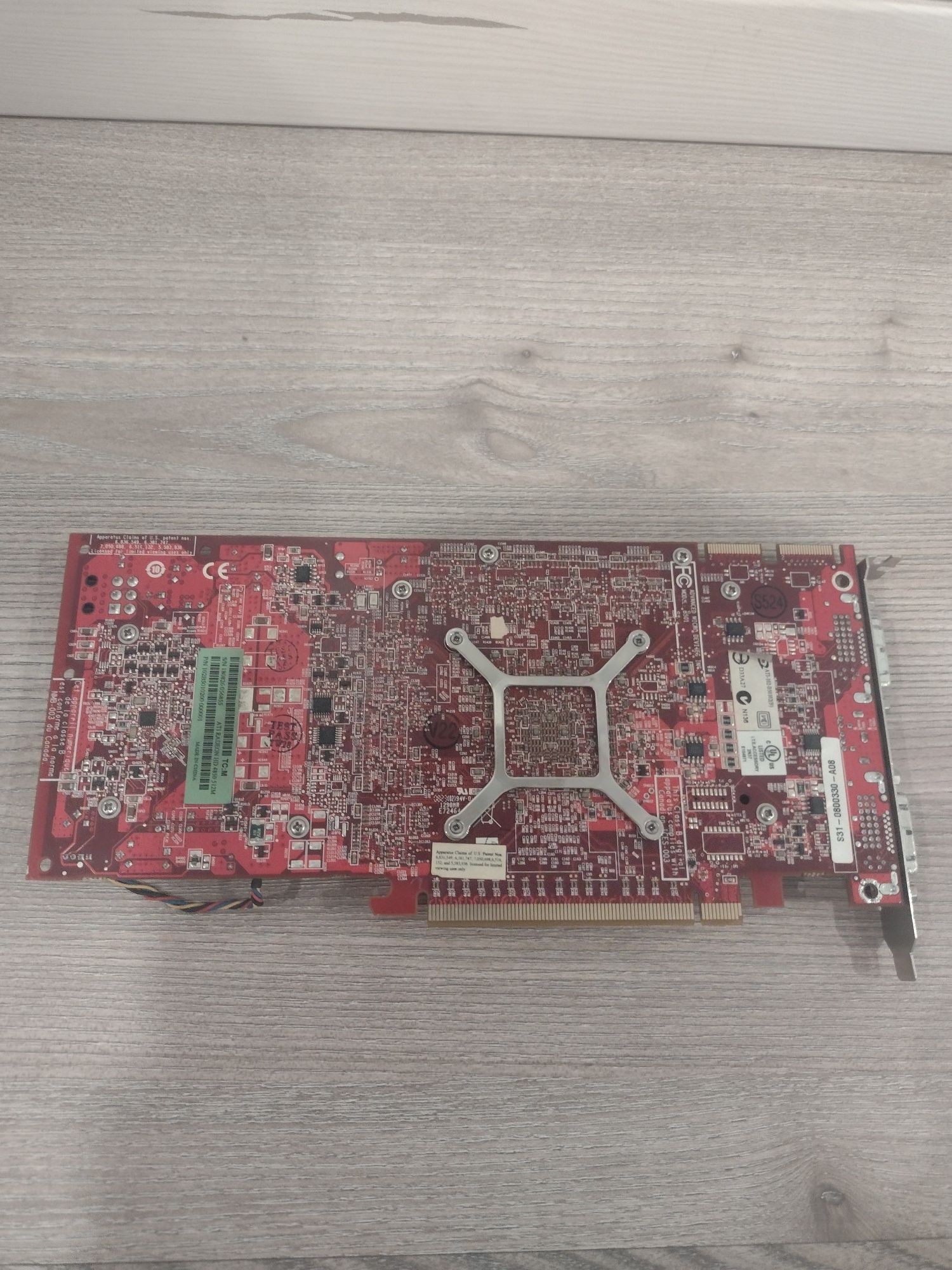 Видеокарта ATI Radeon R4850 512mb на запчасти/под восстановление