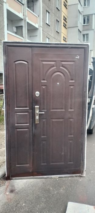 Двері вхідні 3000рн