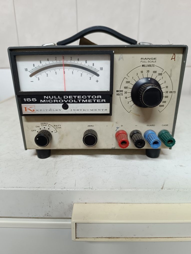 Micro voltímetro KEITHLEY