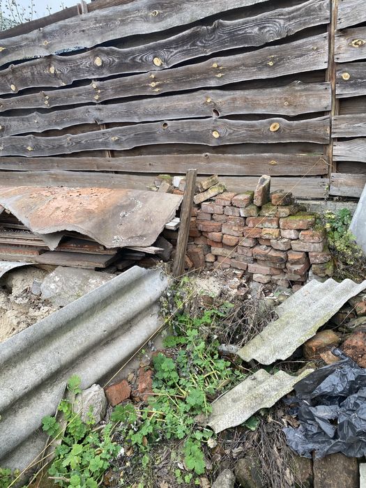 Віддам безкоштовно  червону цеглу