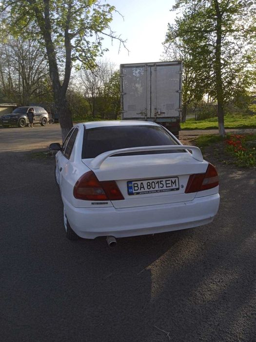 Мітсубісі Лансер