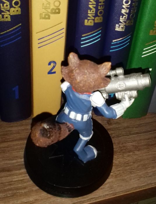 "Стражи Галактики" фигурка Rocket Raccoon.