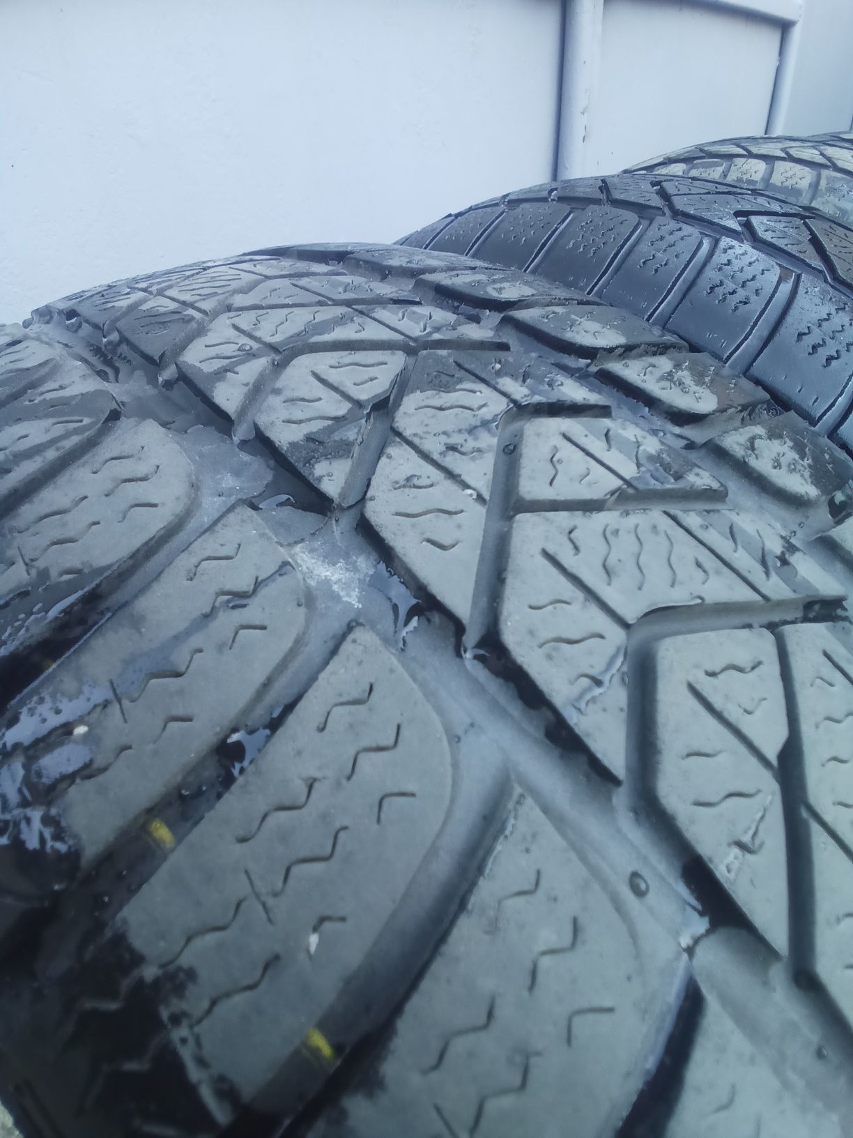 Зимові шини pirelli 215,60r16