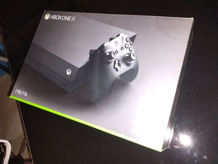Xbox One X 1TB 4k HDR