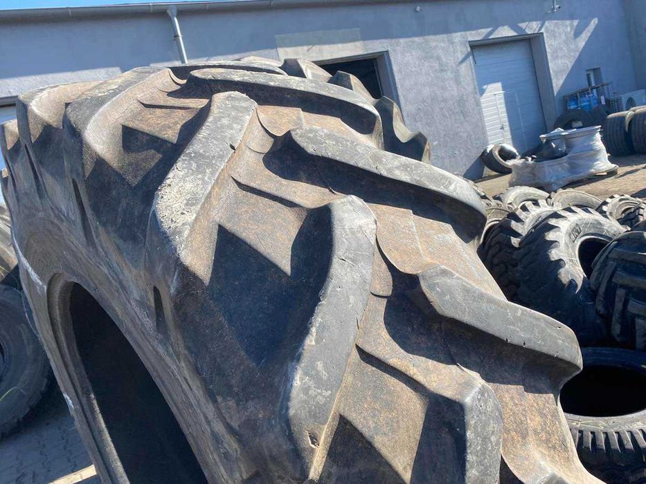 Opona Używana 20.8r38 Pirelli Radial 70% Bieżnika