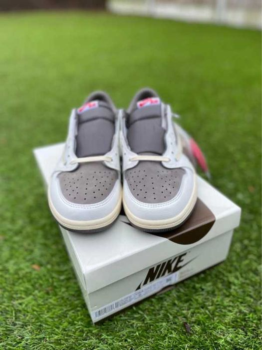 Buty meskie Mokasyny Jordan_1_Retro_Low_OG_SP_Travis_Scott_Mocha r.41