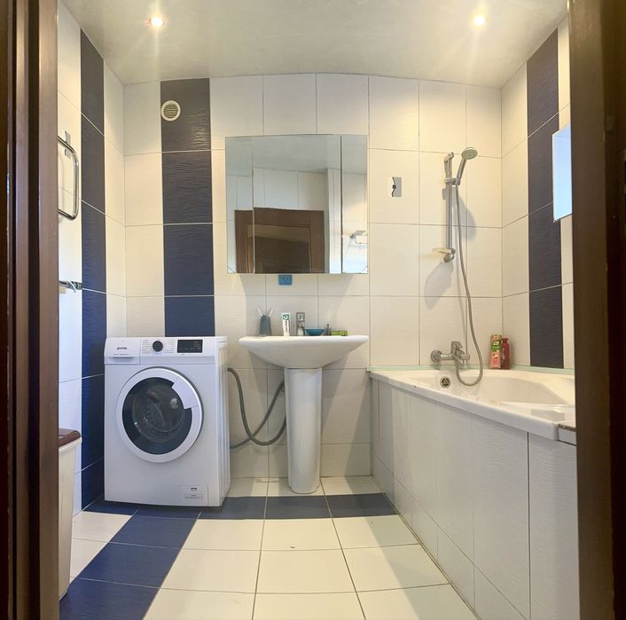 1/2 коттеджа, 2 эт, район Роковатой, ул Шахтерская