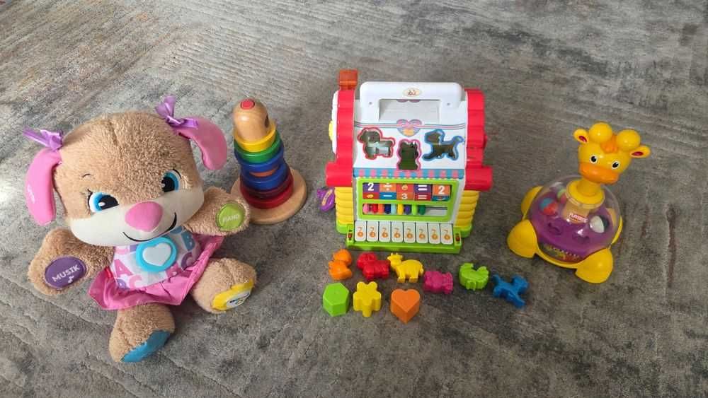 Domek interaktywny oraz zestaw zabawek
