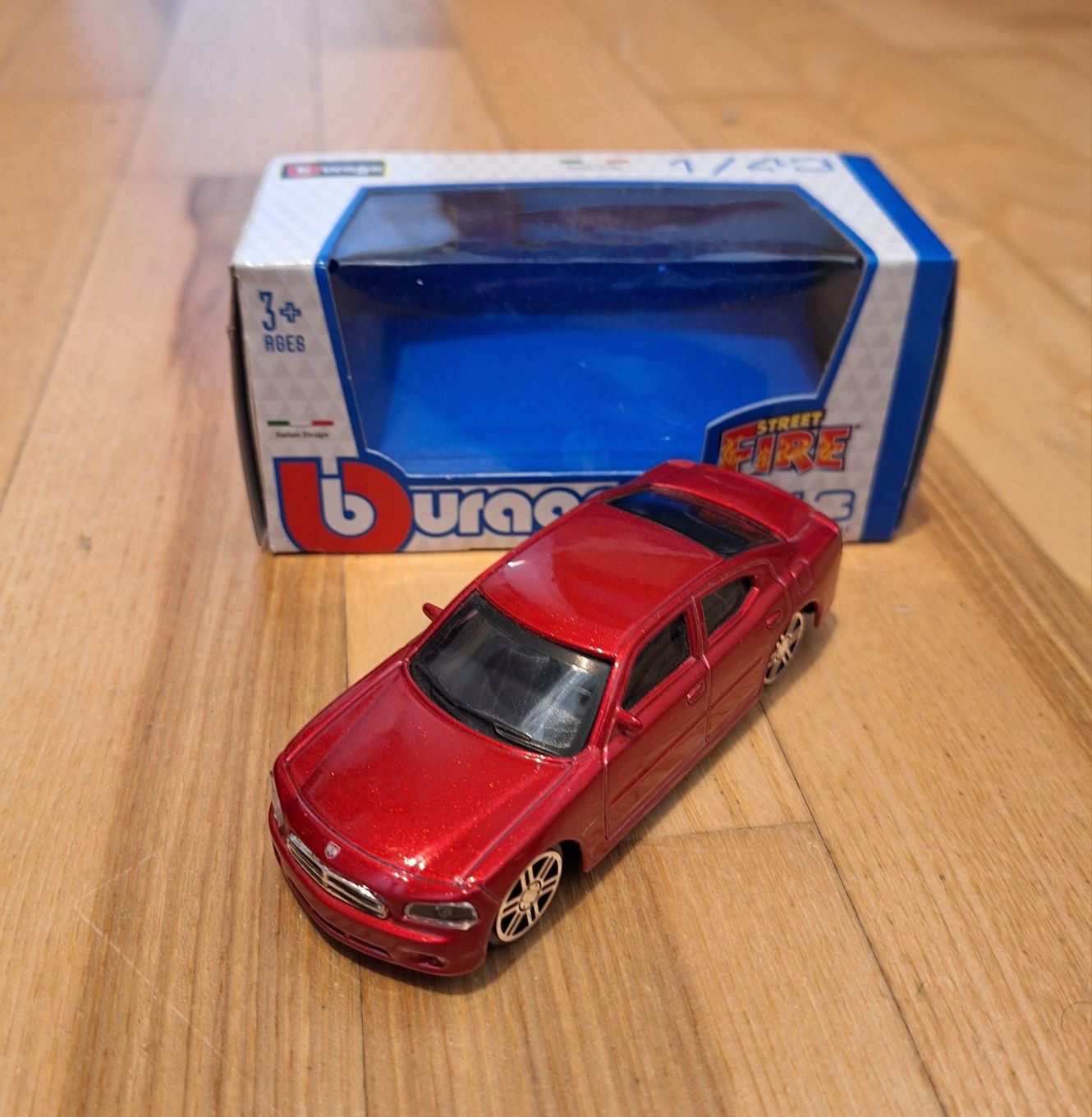 Bburago 1/43 Dodge Charger 2006