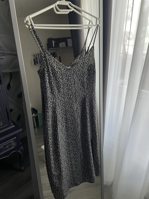 Сукня на брительках Week