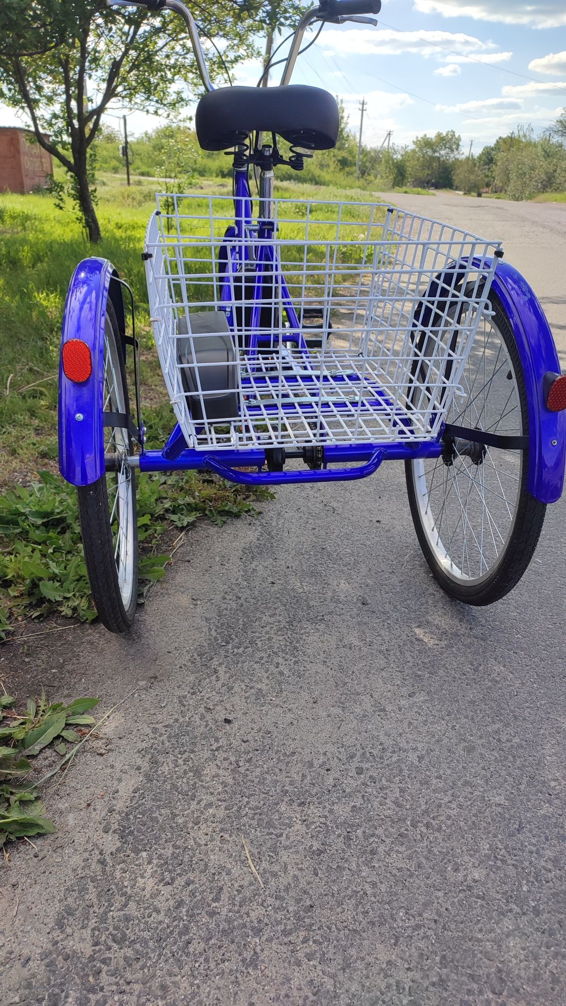 Продам триколісний велосипед з мотором (самовивіз)