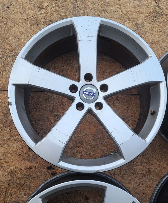 19 Felgi 5x108 Volvo S60 V40 V60 Cross Country V70 XC40 XC60 XC70 XC90