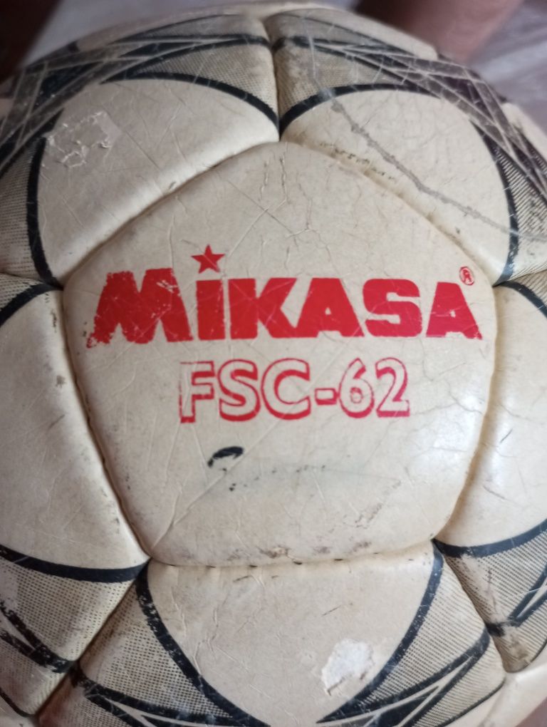 Bola de futsal mikasa  {final Sporting x benfica 2009}