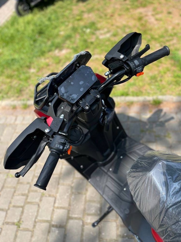Електро скутер Hunter pro 2000w літій- залізофосфат 30 ампер