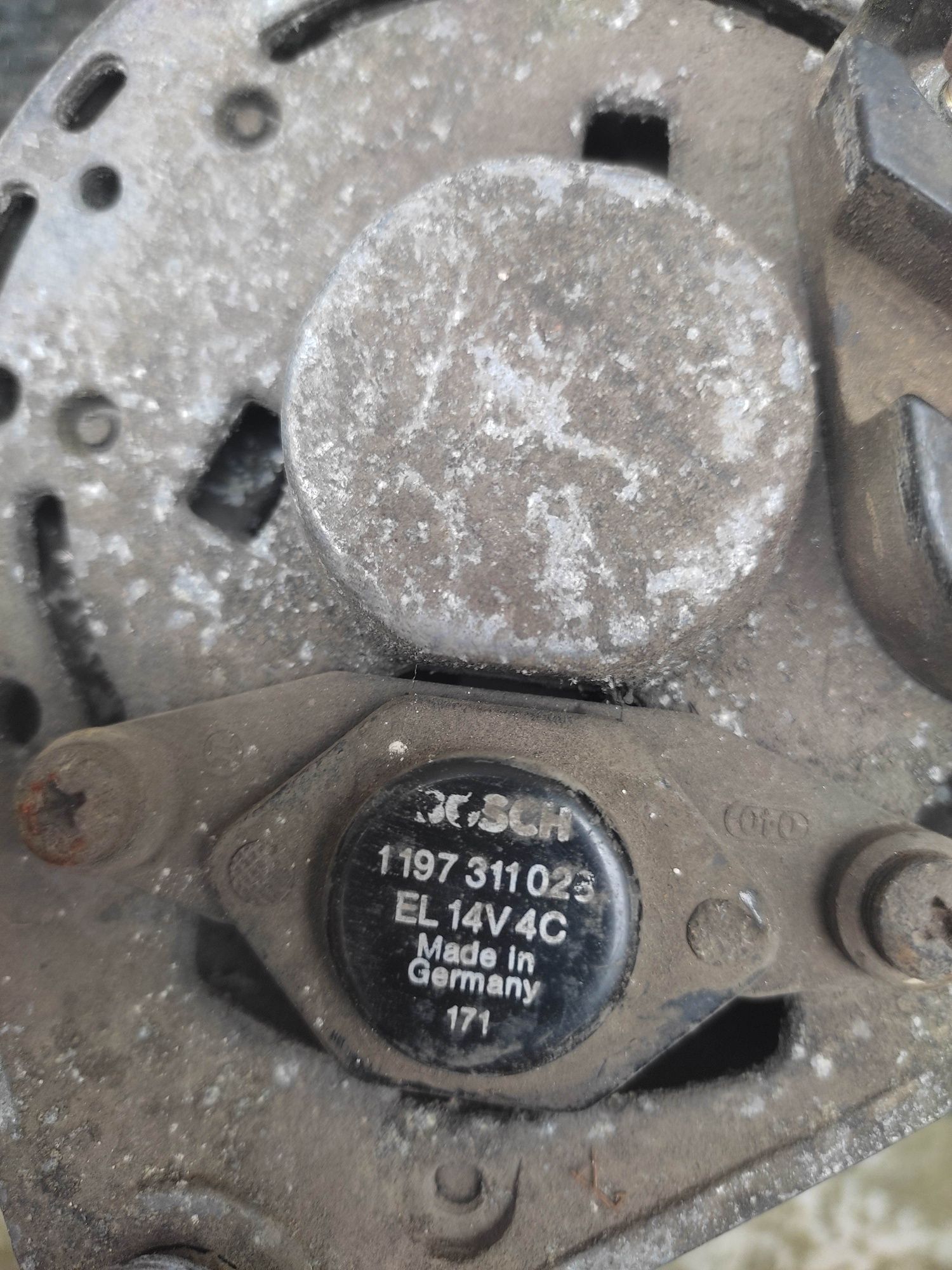 Alternator Opel Astra 1 generacji 1.4 V8