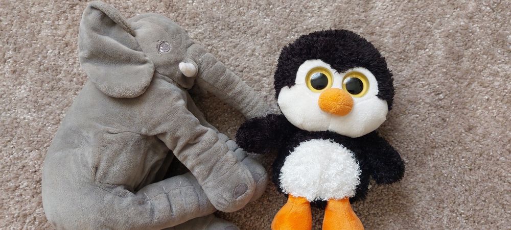 Игрушки, морковка,черепашка,слон ,шрек ,пингвин, собака ,мишка