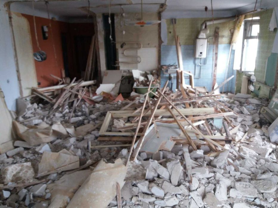 Вывоз строительного и прочего мусора.Старой мебели.Сухостоя.Хлама.