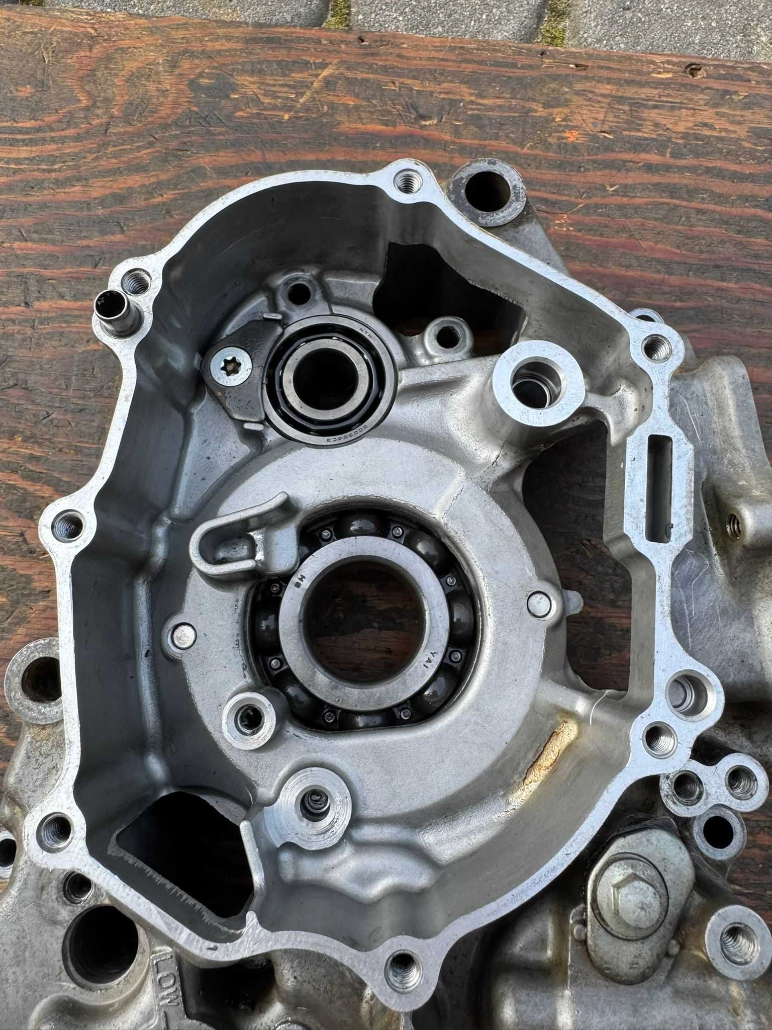 Kartery yamaha yzf 450 r 14-17 karter lewy prawy komplet dekiel wrf 45