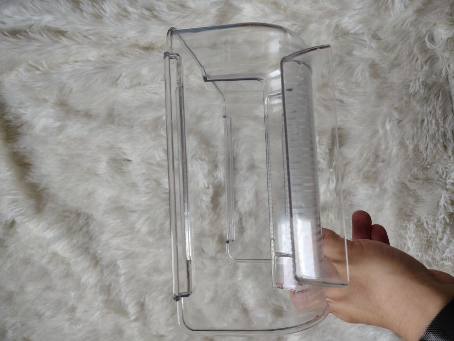 Zestaw 2 plastkowych stojaków na butelki do lodówki/szafki
