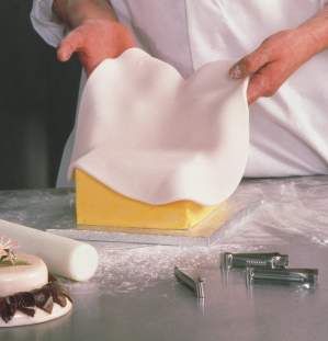 Lukier Plastyczny Masa Cukrowa Biała Biały - 1Kg Emi