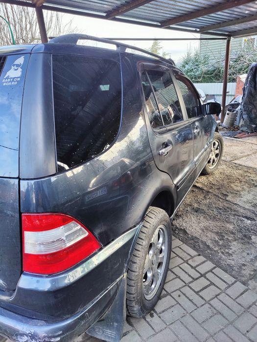 Эксклюзив: Mercedes-Benz ML 320 панорамный люк.