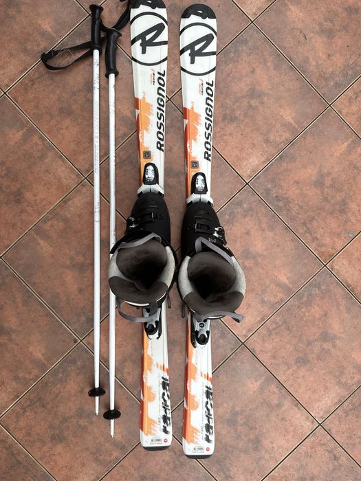 Narty Rossignol 130cm, kije, buty Fischer 26,5 cm