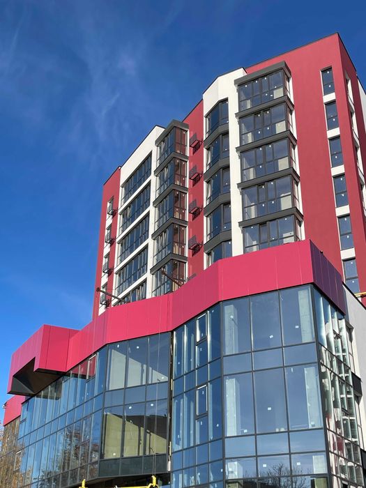 Комерція з окремим входом у новобудові!