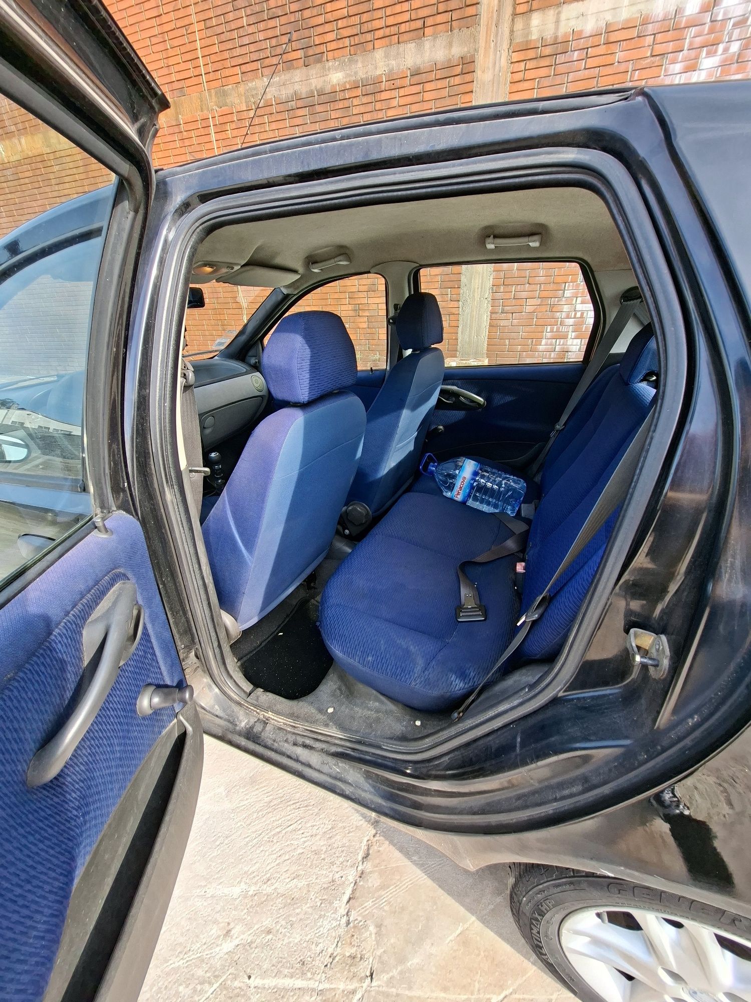 Fiat Punto 1.2 impecável de mecânica
