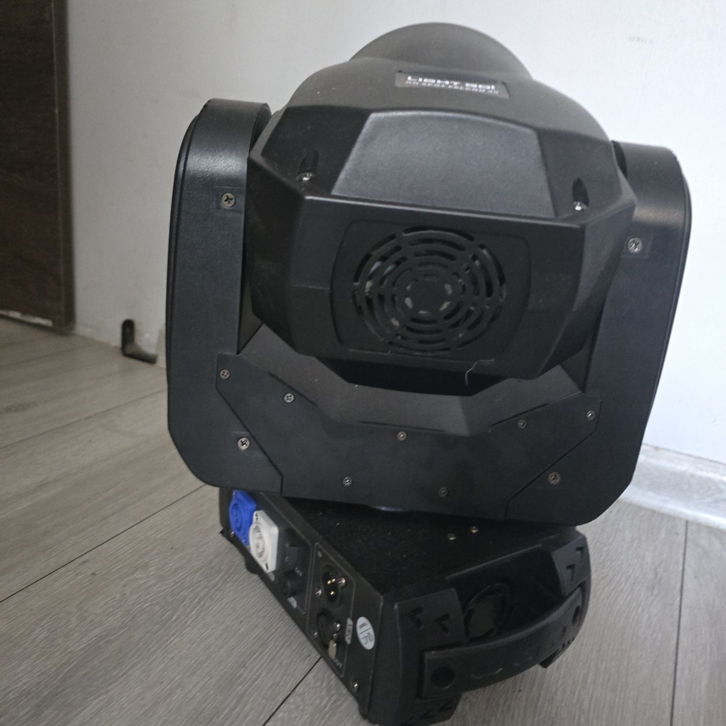 Ruchome głowy 90w