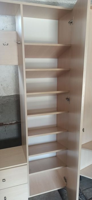 Szafa do przedpokoju
