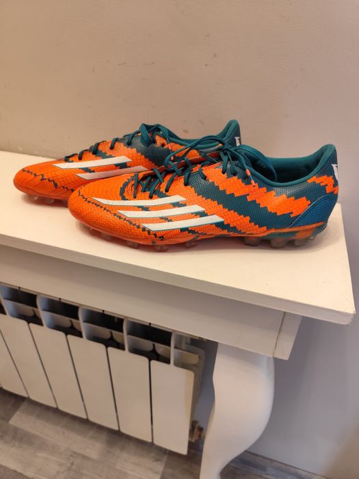 Buty piłkarskie adidas męskie rozm.43,1/3.