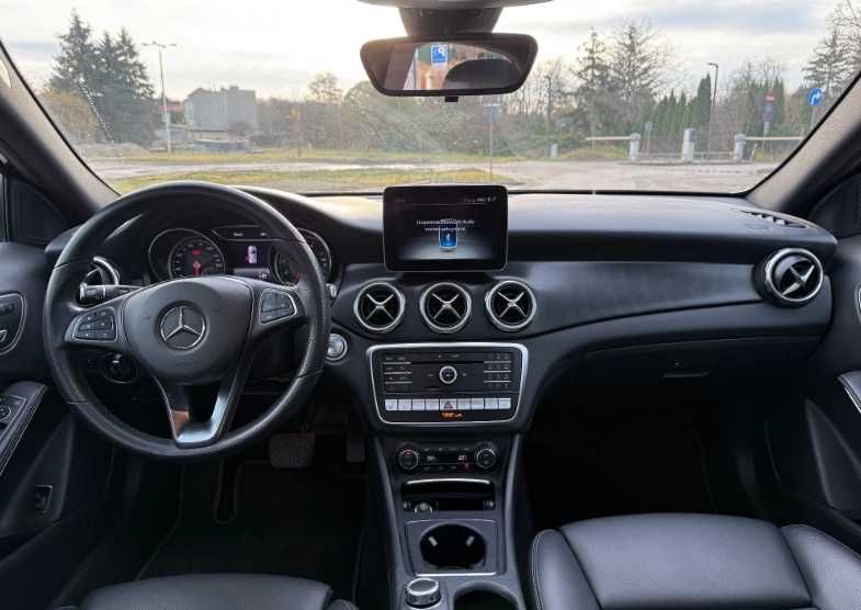 авто з Європи Mercedes-Benz GLA 250