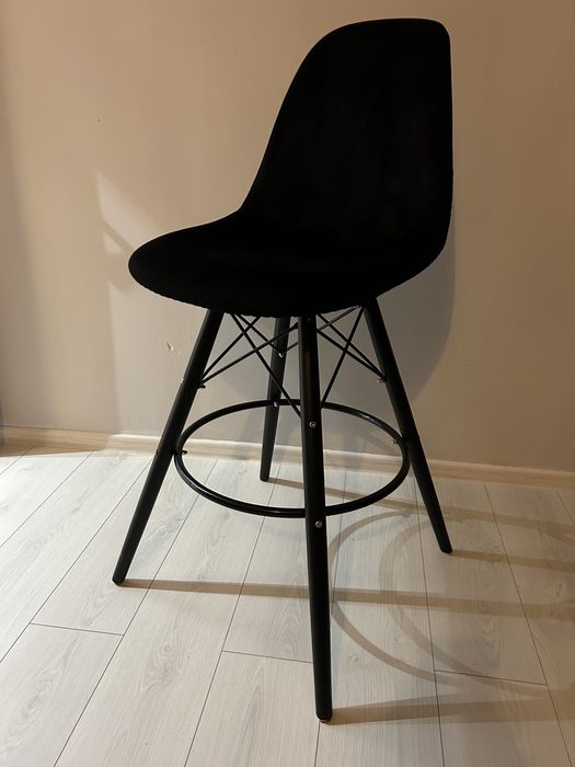 Hoker czarny welur loft