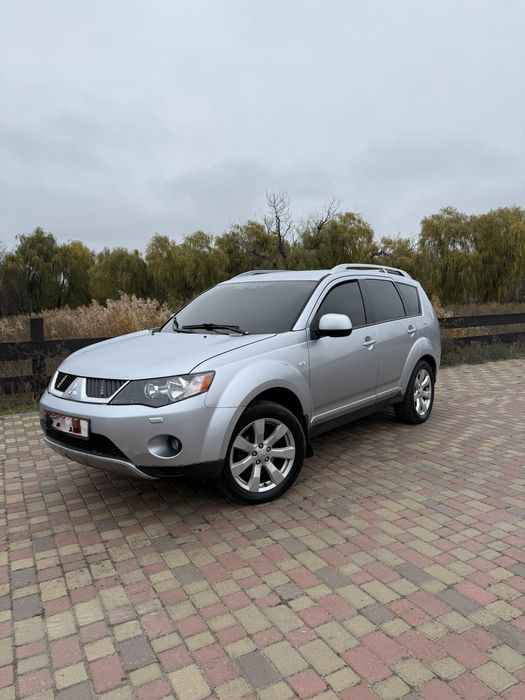 Продам Mitsubishi Outlander 2008 год