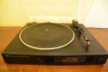 Gira Discos Sansui P-D11 Direct Drive