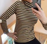 Golf damski S obszyty zlota nicia