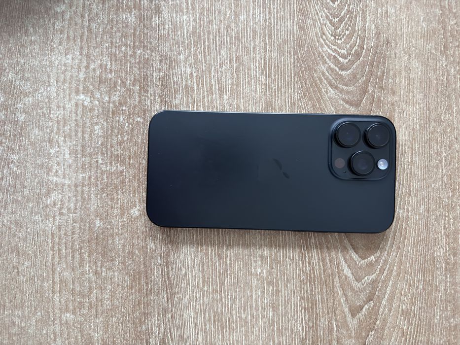 iPhone 16 PRO MAX na gwarancji etui Pancernik gratis