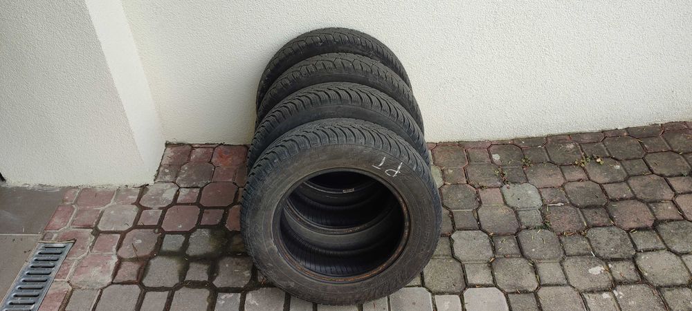 Opony zimowe 165/70 R14 2szt Nokian 2szt Uniroyal