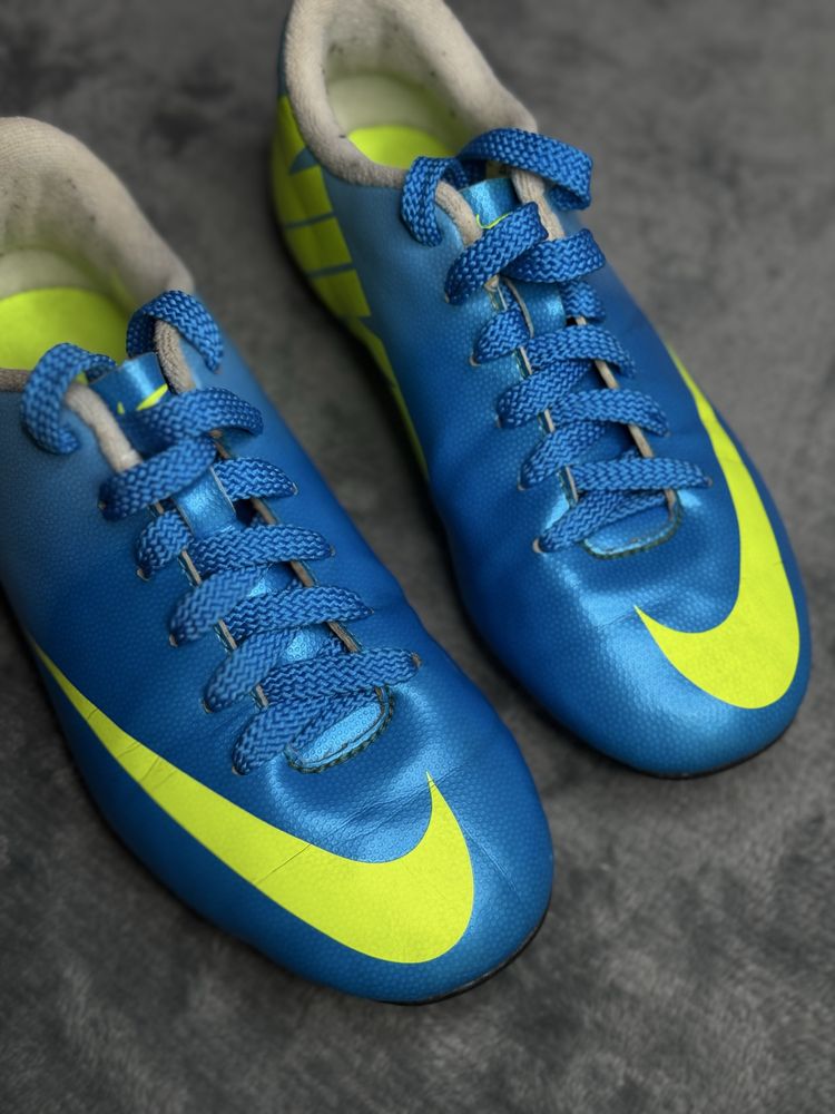 Сороконожки бутсы для футбола nike