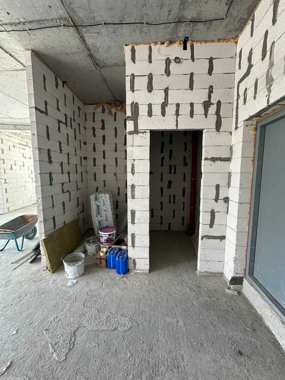 Продам 3 кв-ру ЖК Bartolomeo Амфітеатр Після будівельників 2 тераси