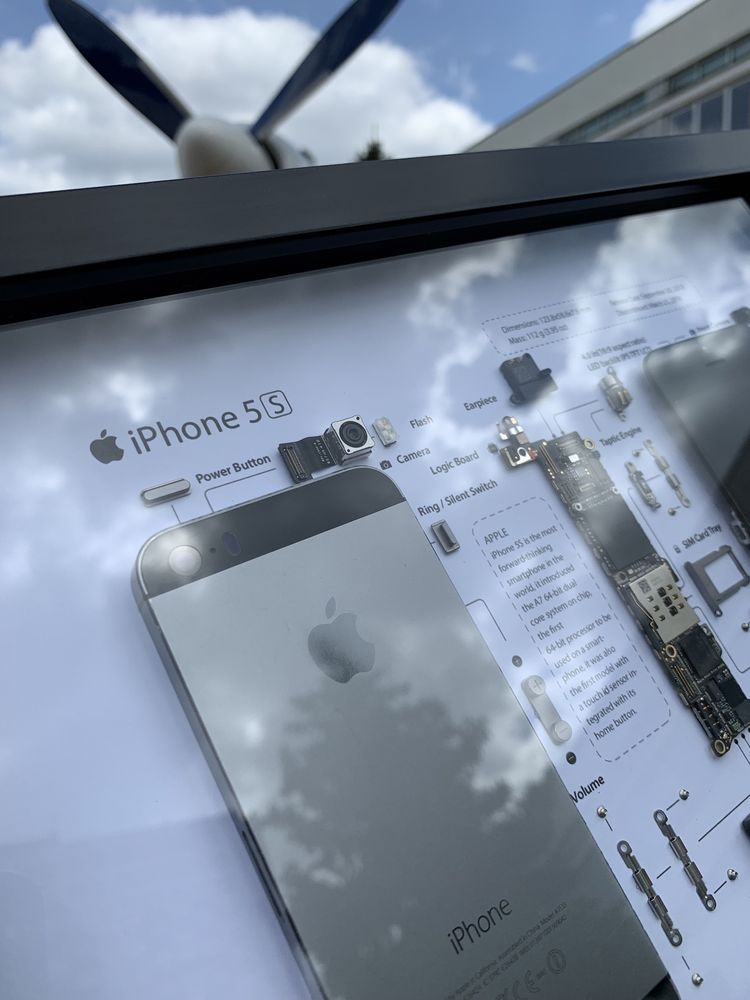 Картина на стіну iPhone 5s у рамці