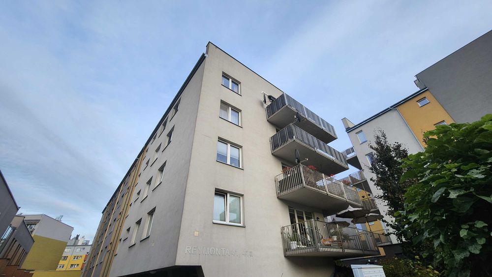 Nowoczesny apartament z tarasem i klimatyzacją Reymonta